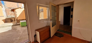 Resita Casa Singur in Curte Zona buna - imagine 19