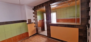 Resita Casa Singur in Curte Zona buna - imagine 8
