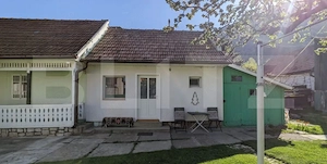 Casă 132 mp + teren 990 mp + 1997 mp inclus, Zărnești | Airbnb activ, review - imagine 9