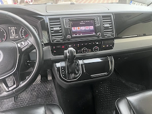 Vând Volkswagen Caravelle 2017    Automatic Frânează automat  - imagine 3