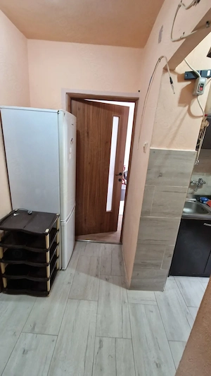 Garsoniera de vanzare 30 mp-parter-Municipiul Brad-24000   negociabil nr de tel(    )  - imagine 2