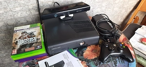 Consola Microsoft Xbox 360, 250GB Negru + Kinect Sensor + 1 Controller Wireless