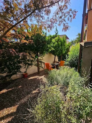 2 Camere + Curte PRIVATA - 83 mp - 5 minute Metrou Parc BAZILESCU 