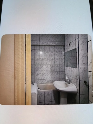 Vand apartament 2 camere  - imagine 4