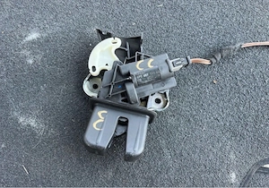 Broasca yala haion portbagaj vw passat b6 berlina sedan passat cc