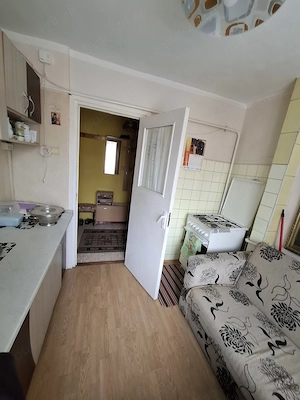 Vând apartament 2cam conf.1 semidecomandat bloc de 4etaje  zona Lunca-moroasa  - imagine 6
