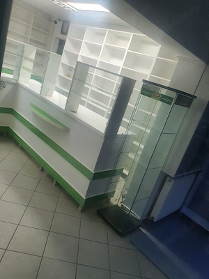Mobilier si vitrine farmacie
