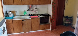 Vind casa si pamint in curtea de arges 
