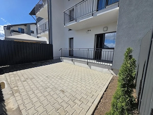 Prima închiriere! Apartament cu 2 camere la parter + curte + terasa + loc de parcare, Șelimbăr,Sibiu - imagine 7
