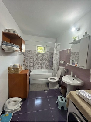 Vand schimb casa la sol cu 3 camere in comuna Cobadin, la 40 km de Constanta. - imagine 7