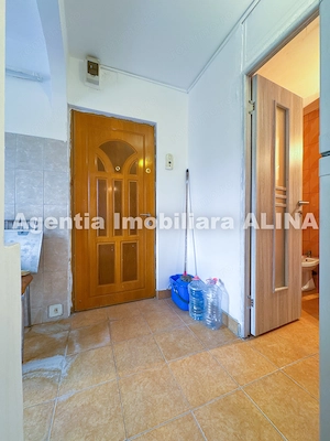 Garsoniera modesta in Loc. Simeria, Jud. HD, Bld. 1 Decembrie, 25 mp, decomandata, etaj 4. - imagine 6
