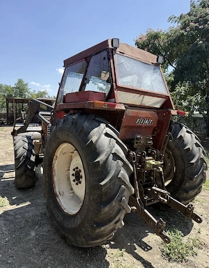 Vând Tractor Fiat 780 cu încărcător frontal  - imagine 4