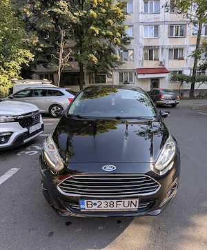 Vand autoturism Ford Fiesta an 2015, motorizare 1.0 EcoBoost benzina - imagine 3