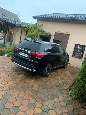 Mitsubishi Outlander PHEV - imagine 8