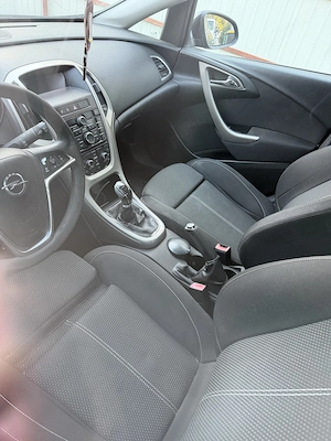 Opel Astra J 2011  - imagine 5