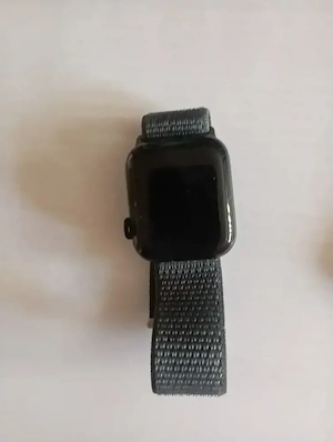 iPhone 12, ceas, căști, încărcător 