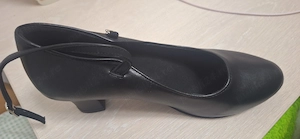 Pantofi dans popular 