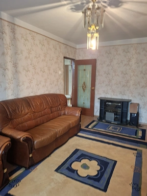 Apartament 2 camere etaj 4 , balcon, Rogerius - imagine 2