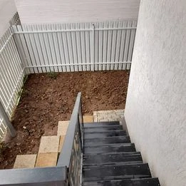 Închiriez  apartament 2 camere cu  gradina - imagine 2