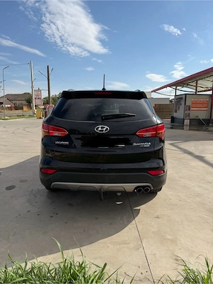 Vând masina Hyundai Santa Fe - imagine 2