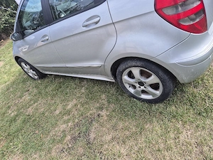 Piese auto Dezmembrări..