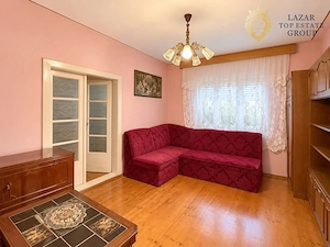 Casă cu 5 camere, două intrări și garaj în Vladimirescu - imagine 5
