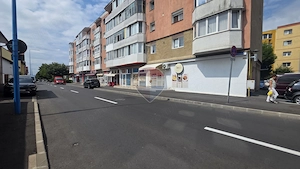 Spațiu comercial de vânzare în Brașov Tractorul, 83 mp suprafață utilă - imagine 8
