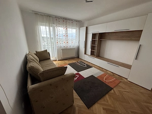 inchiriez apartament 3 camere renovat , electrocasnice zona piata dambu - imagine 5