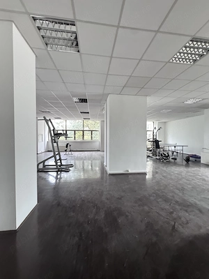 Inchiriez spatiu comercial, fosta sala sport, Craiova strada Calea Bucuresti - imagine 3