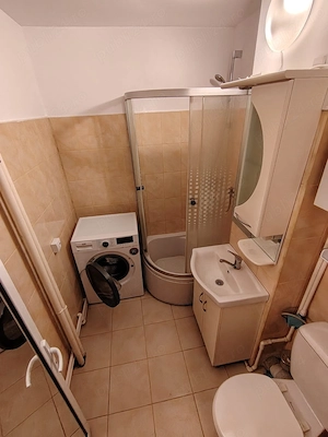 De inchiriat apartament cu 1 camera,zona Tiglina 1 - imagine 5