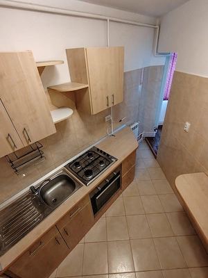 De inchiriat apartament cu 1 camera,zona Tiglina 1 - imagine 3