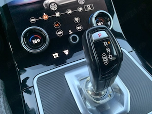 Land Rover Evoque 2.0 D 4x4 Mildhybrid,an2020,150CP,Full Black Edition - imagine 7