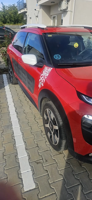 Citro n C4 Cactus 1.2 benzina PureTech din 2016 - imagine 2