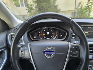 Volvo V 40 - imagine 6