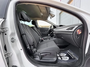 Renault Megane  - imagine 11