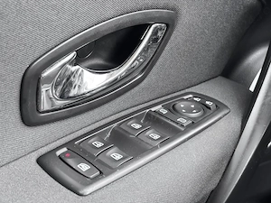 Renault Megane  - imagine 18