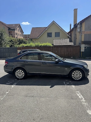 Vând Mercedes C 220 An înmatriculare 2010 - imagine 2