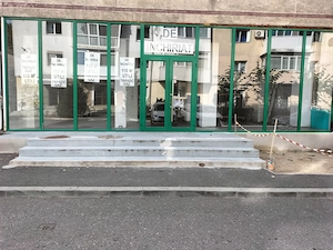 Spațiu comercial 115 mp - Mioveni Central, Bd. Dacia, vitrină 11 m - imagine 2
