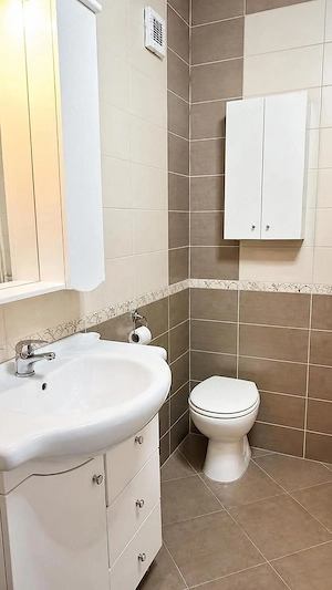 Apartament cu 2 camere, mobilat si utilat, Tractorul. - imagine 9