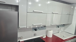 Inchiriez apartament 2 camere decomandat in Deva, Bld 22 Decembrie (Banca Transilvania), etaj 1, - imagine 18