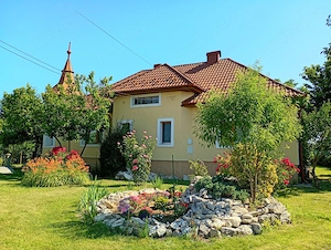 Loc. Hideaga   casa dispusa pe parter, suprafata 193 mp + anexa 103 mp, teren 23 ari - imagine 2