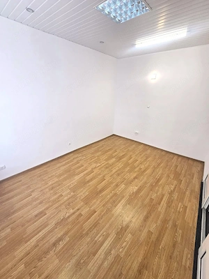Spatiu comercial 50 mp de inchiriat | Vitrina stradala | Zona B-dul I.C. Bratianu   Satu Mare - imagine 2