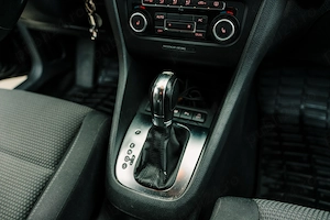 Volkswagen Golf 6 2011 - imagine 9
