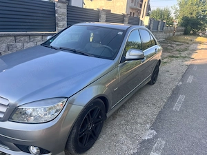 Vând Mercedes C 200 an 2009 - imagine 3