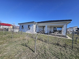 Casa strada Primaverii,vis-a-vis de Roamnia Hidroservice!l - imagine 8