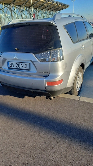 Vand mitsubishi outlander 2.0 diesel 2007 - imagine 3