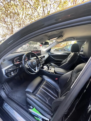 BMW Seria 5 518d   2.0 Diesel, 150 CP, Automat, Mild Hybrid - imagine 11