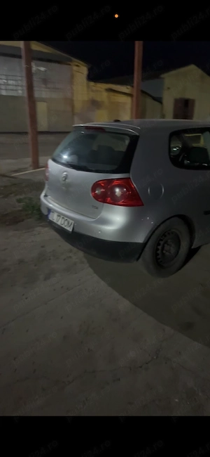 Vând golf 5 mașina personală de navetă nu este pentru pretențioși  - imagine 2