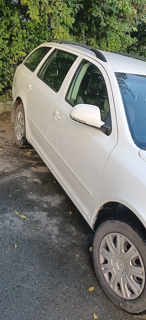 De vânzare Skoda Octavia 2 facelift benzina 1.4 tsi, fabricație 2011, 248350 km.  - imagine 2