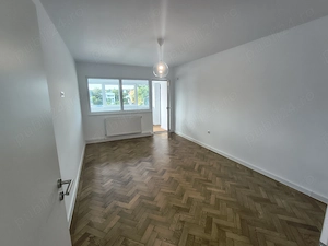 OFERTA INCHIRIERE - Apartament cu 3 camere decomandat - strada Domneasca  zona Gradinii Publice - imagine 4